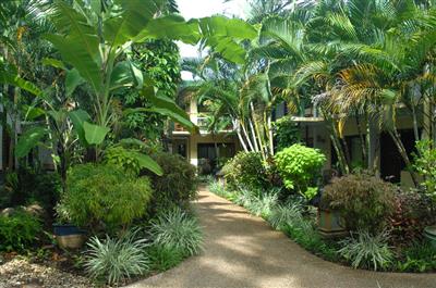 Bay Village Tropical Retreat, Balinese Tuin