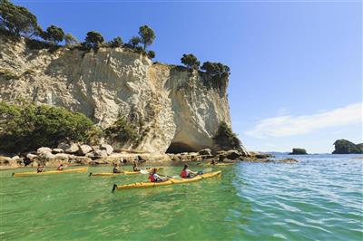 Nieuw-Zeeland, Noordereiland, Coromandel, Cathedral Cove kayakking